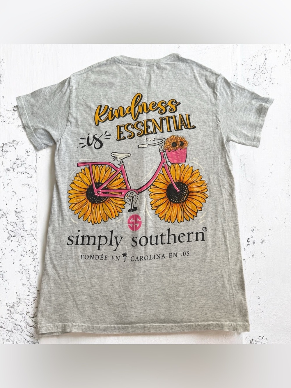 Simply Southern Gray Tee Kindness Sunflower shirt Size S